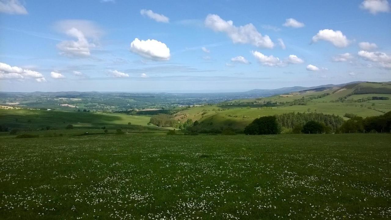 Plas Yn Yale With Mountain Views From All Windows Wrexham Buitenkant foto