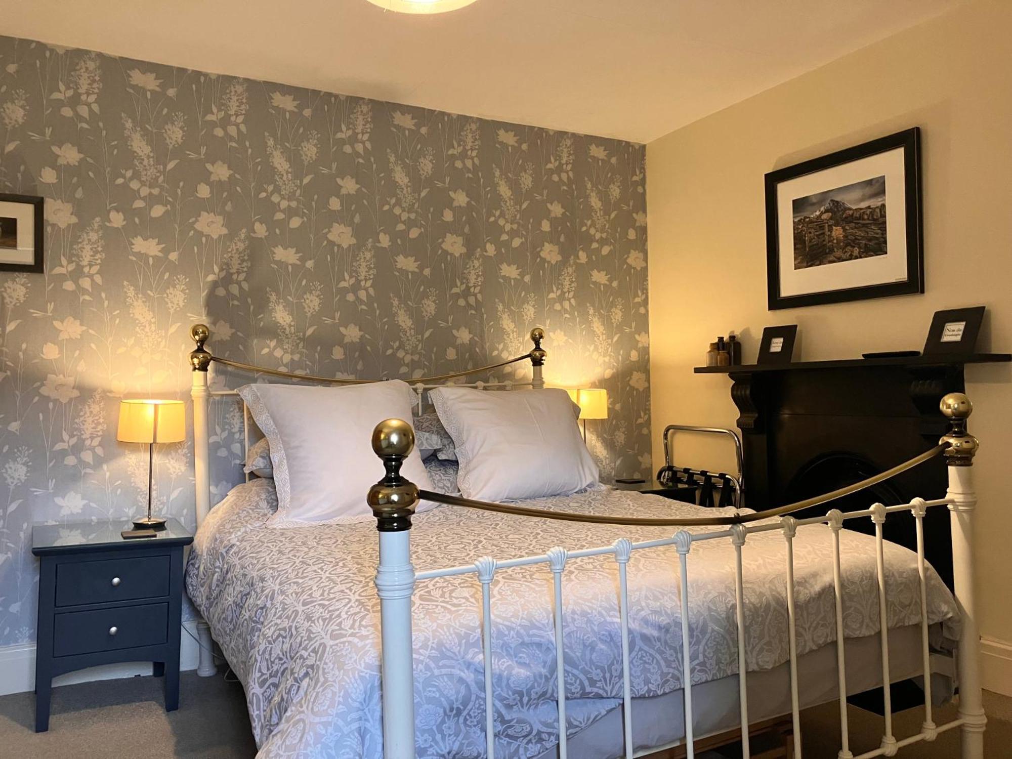 Plas Yn Yale With Mountain Views From All Windows Wrexham Buitenkant foto